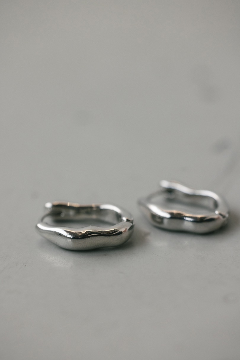 ウェーブラインフープピアス 詳細画像 SLV 8