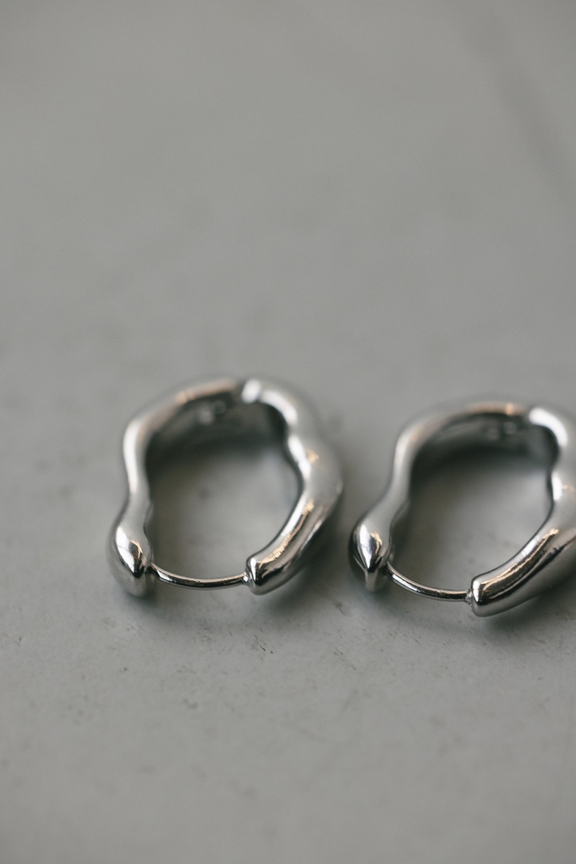 ウェーブラインフープピアス 詳細画像 SLV 9