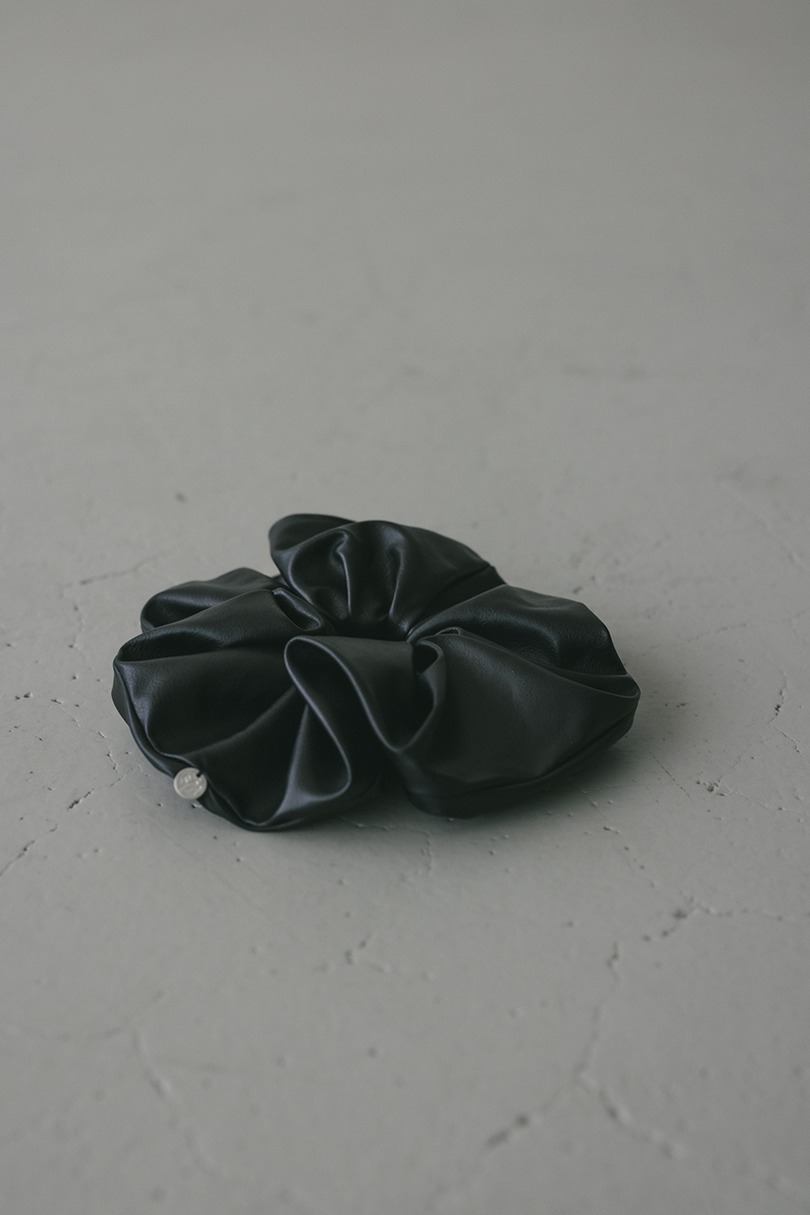 フェイクレザーシュシュ 詳細画像 BLK 6