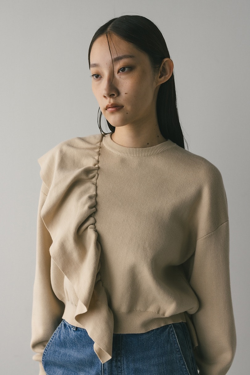 アシンメトリーフリルニット