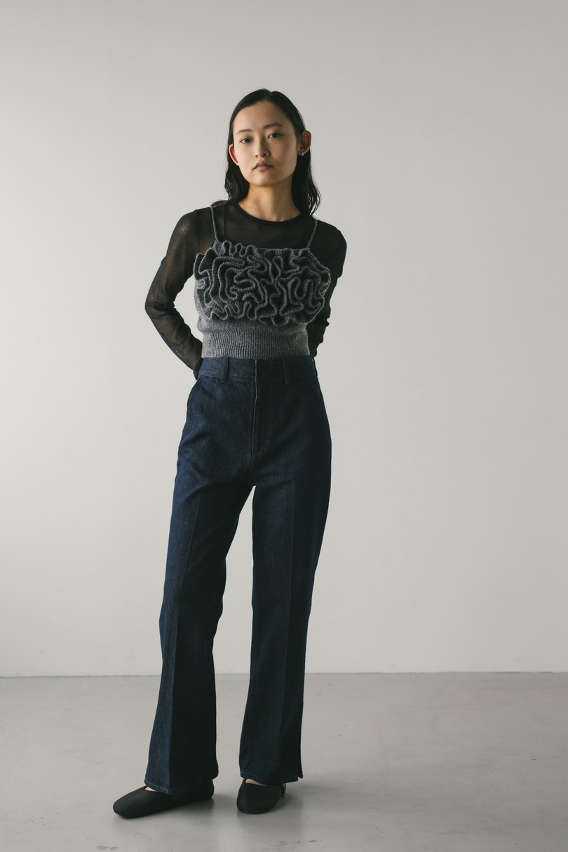 ヘムスリットストレートデニムパンツ