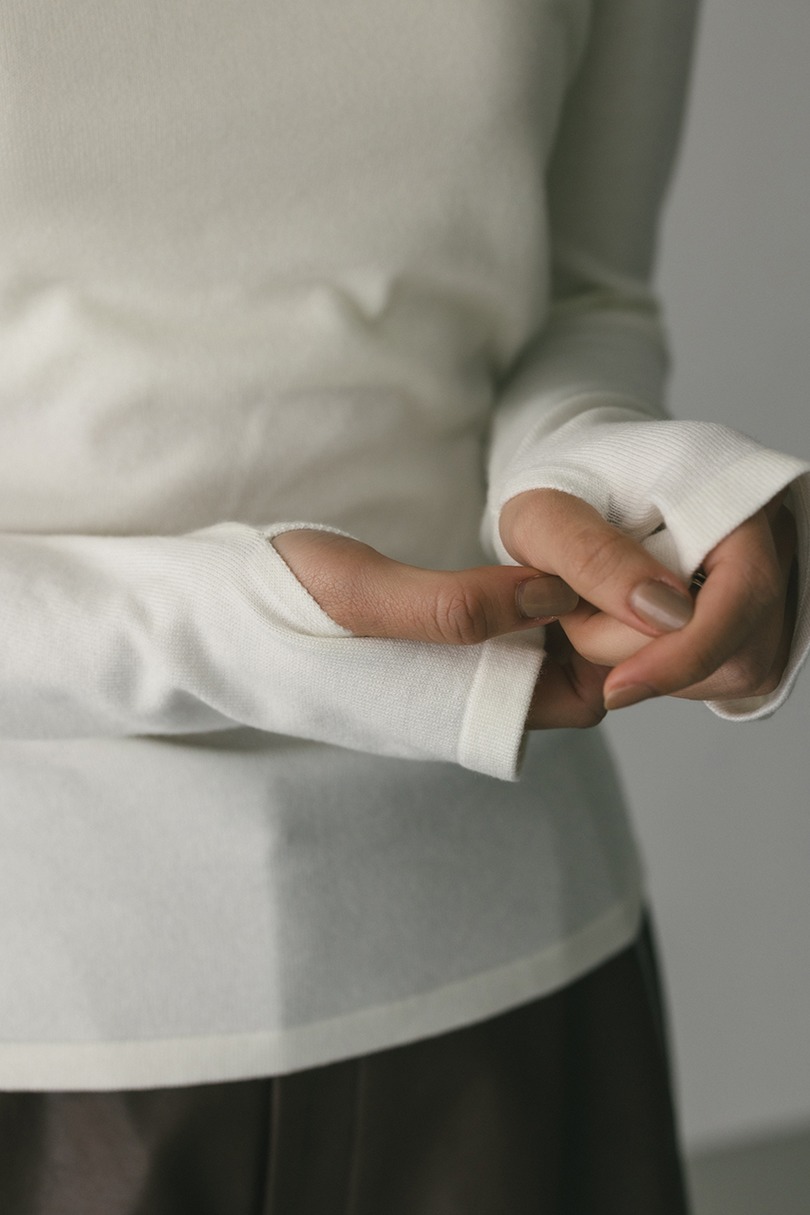 フィンガーホールクルーネックニット 詳細画像 WHT 5