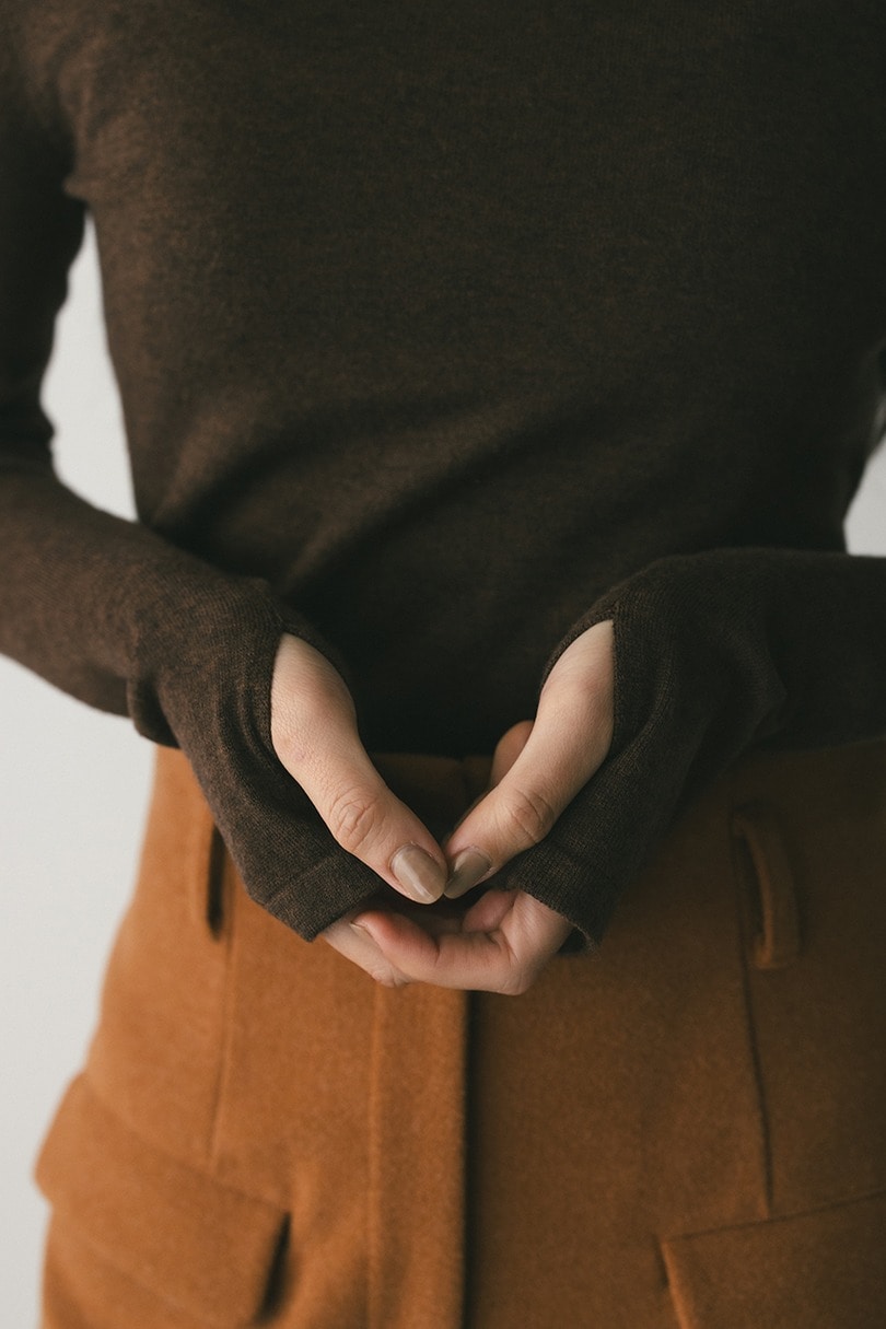 フィンガーホールクルーネックニット 詳細画像 BRN 9