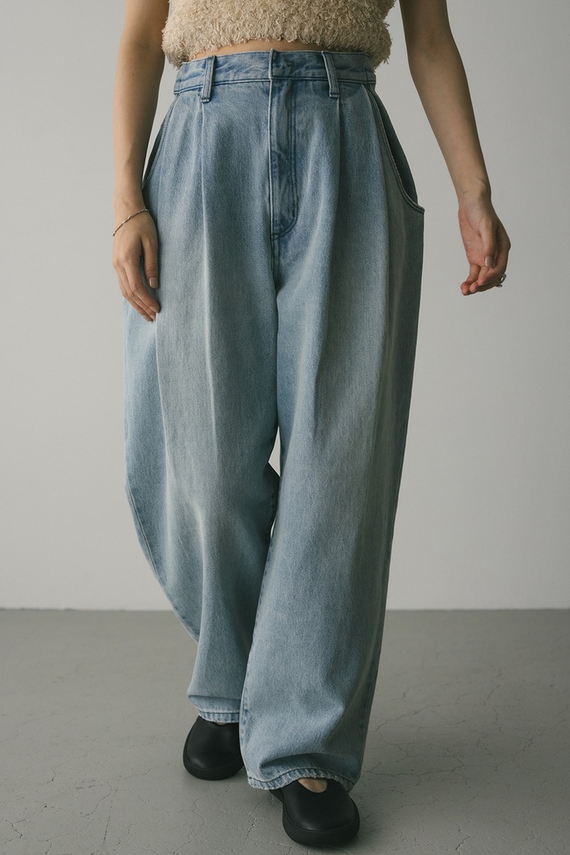 タックワイドルーズデニム