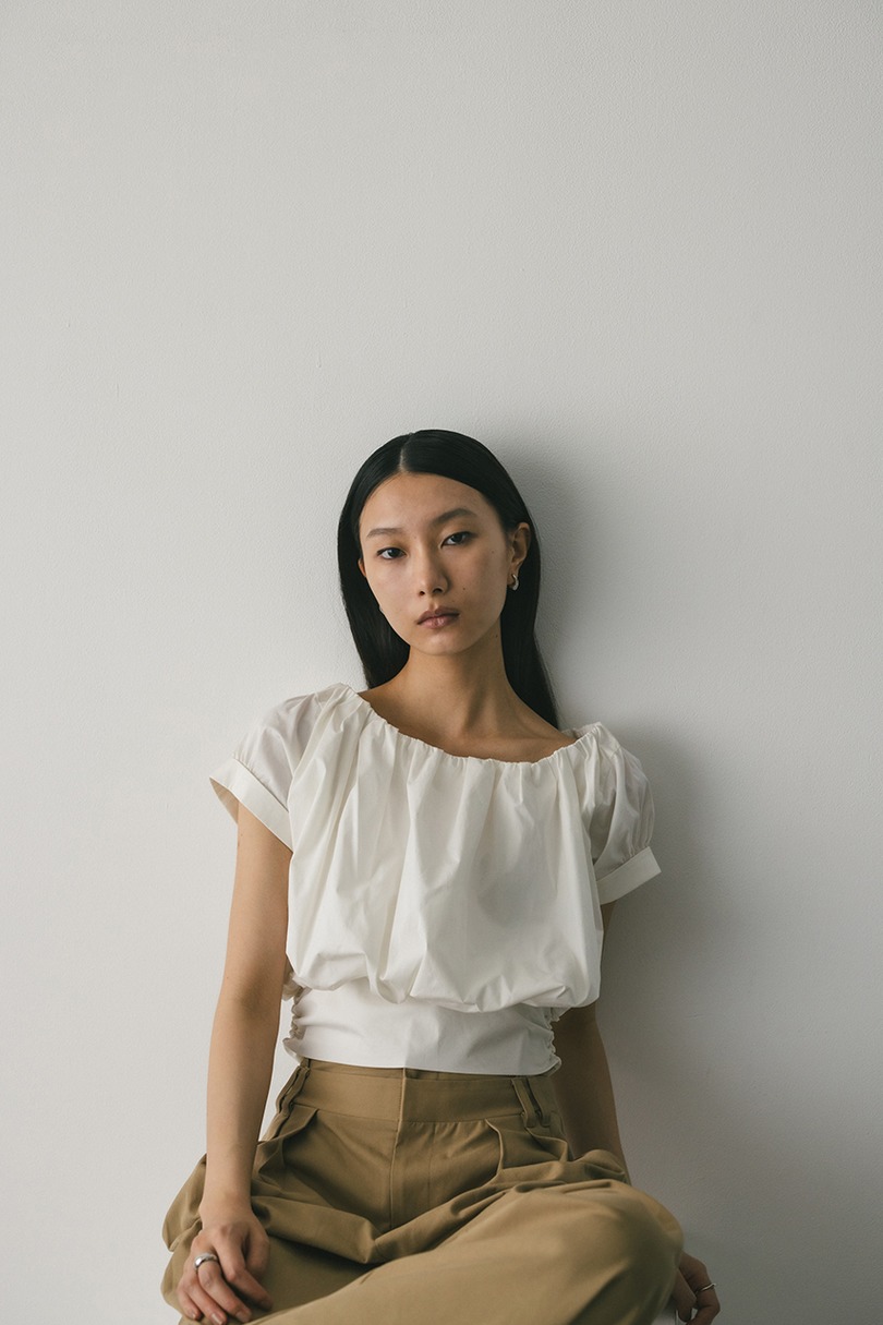 ショルダーギャザートップ