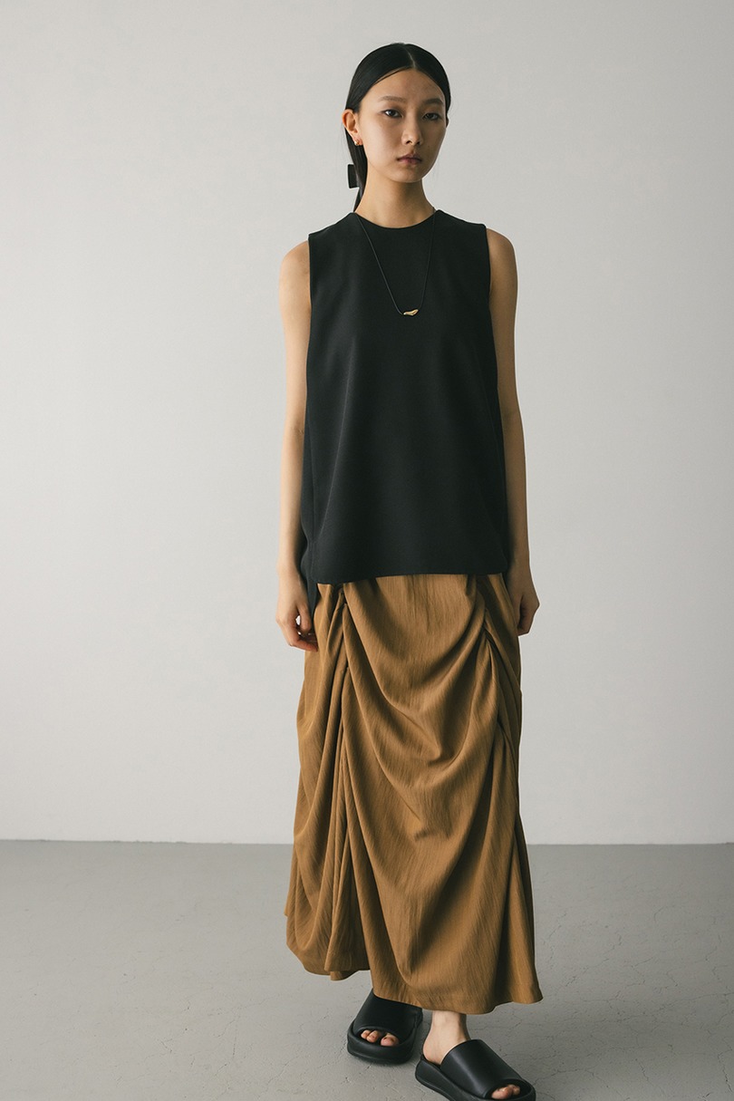 ラウンドフォルムブラウス