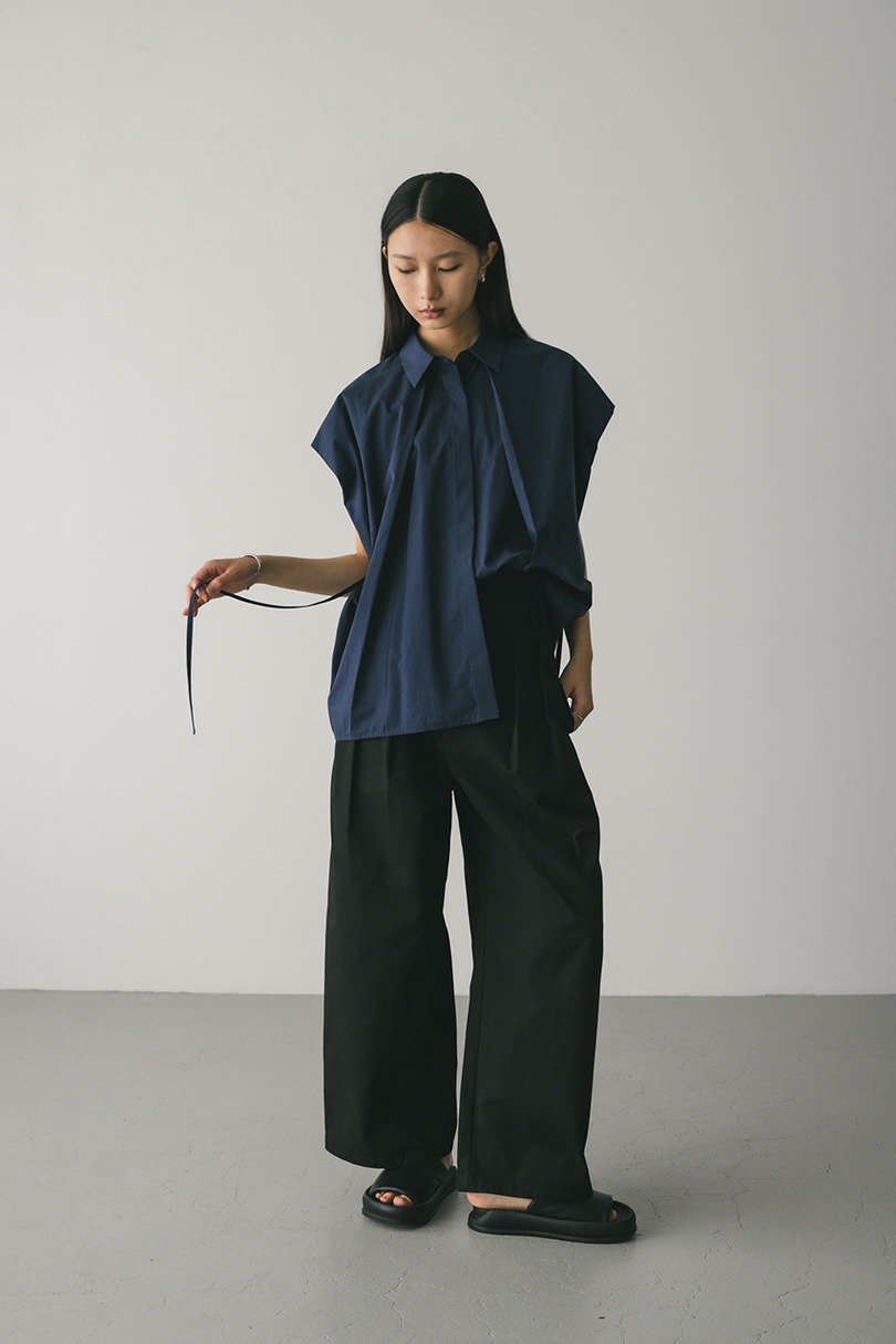 フロントタックボクシーシャツ