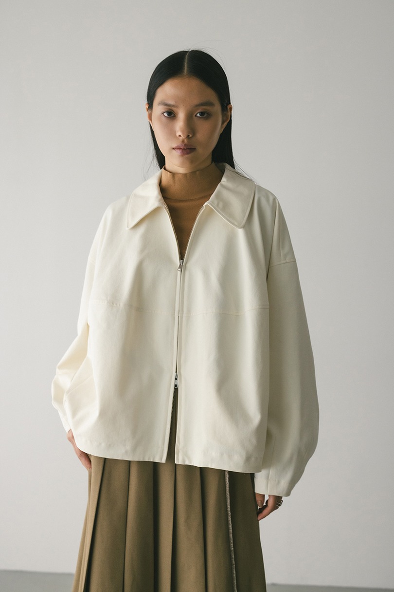 カーブフォルムライトブルゾン 詳細画像 WHT 3