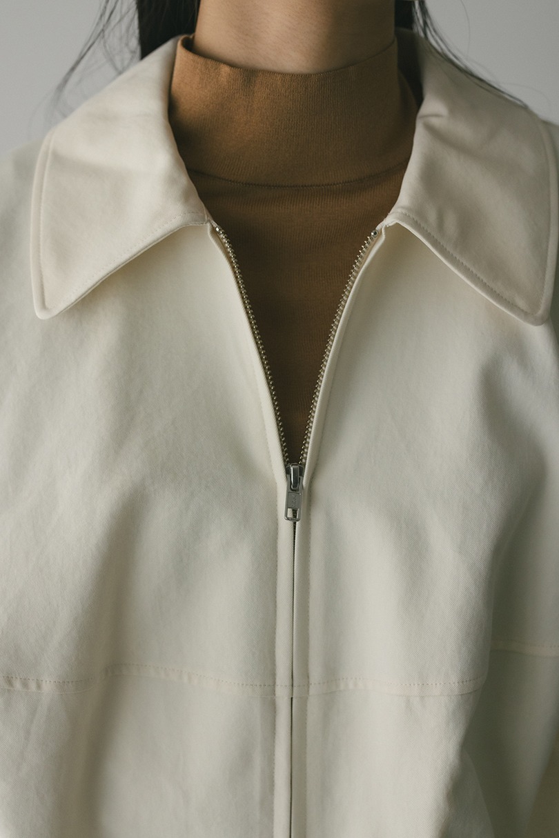 カーブフォルムライトブルゾン 詳細画像 WHT 4