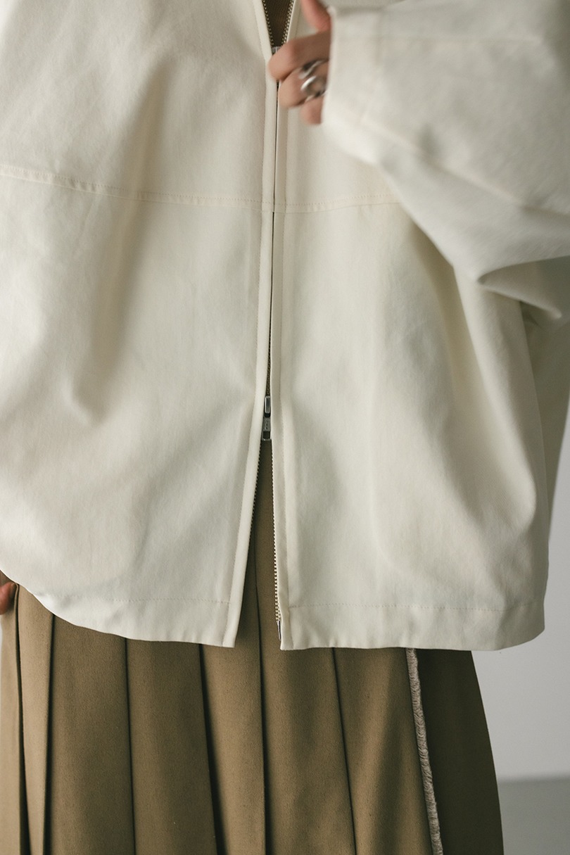 カーブフォルムライトブルゾン 詳細画像 WHT 5