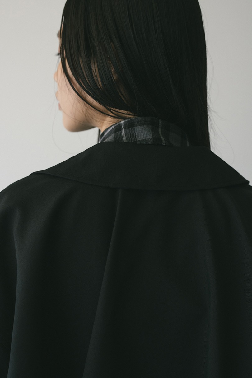 カーブフォルムライトブルゾン 詳細画像 BLK 10