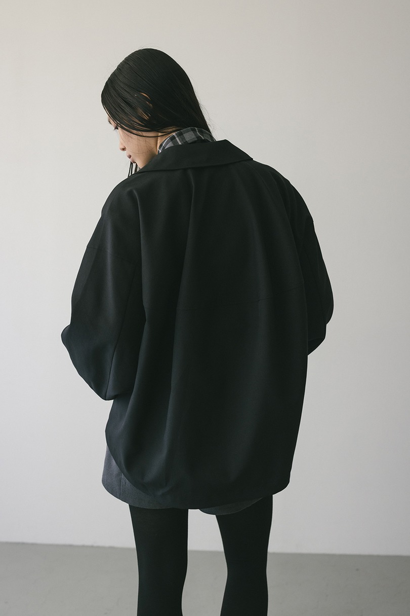 カーブフォルムライトブルゾン 詳細画像 BLK 9
