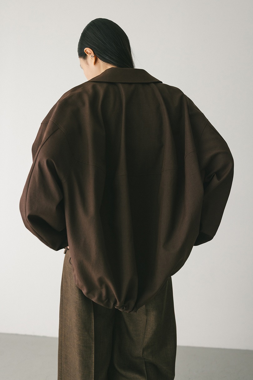 カーブフォルムライトブルゾン 詳細画像 BRN 9