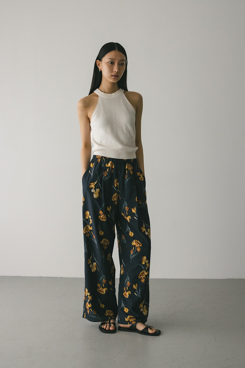 ニュアンスフラワーリラックスパンツ