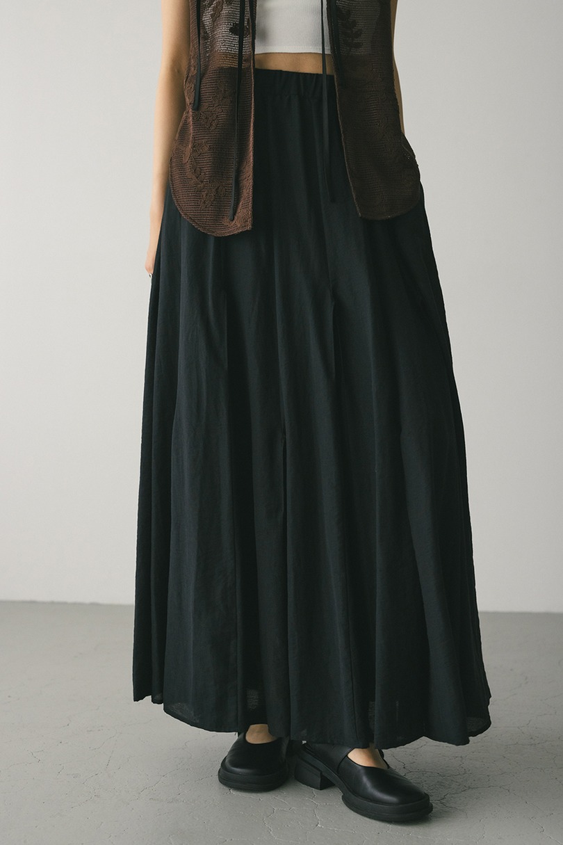 ピンタックパネルフレアスカート