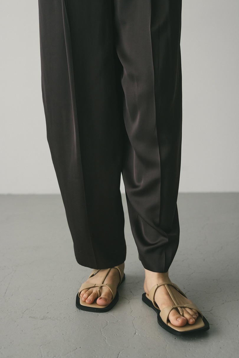 サテンタックフォルムパンツ 詳細画像 BRN 10
