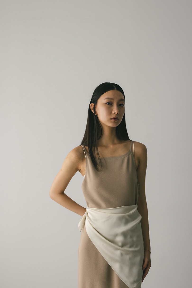 サテンスカーフ