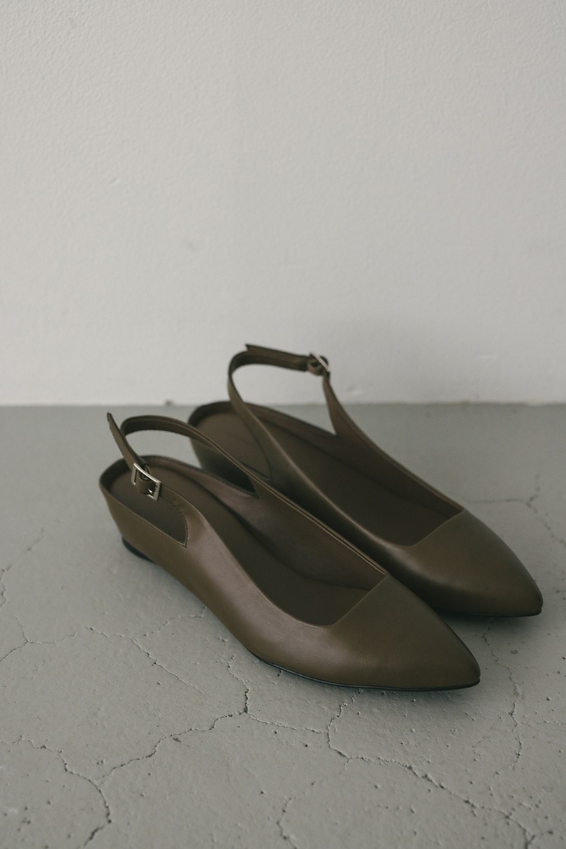 ストラップウエッジパンプス