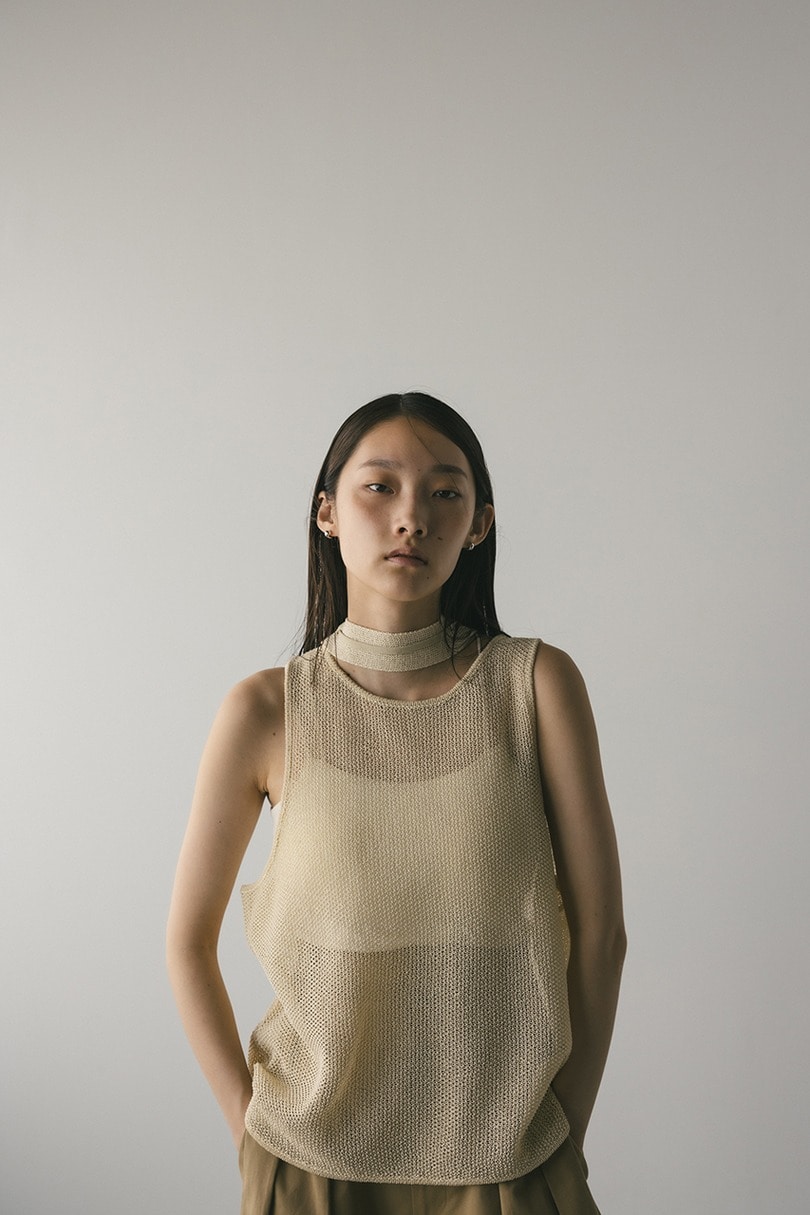 チョーカーニットタンク