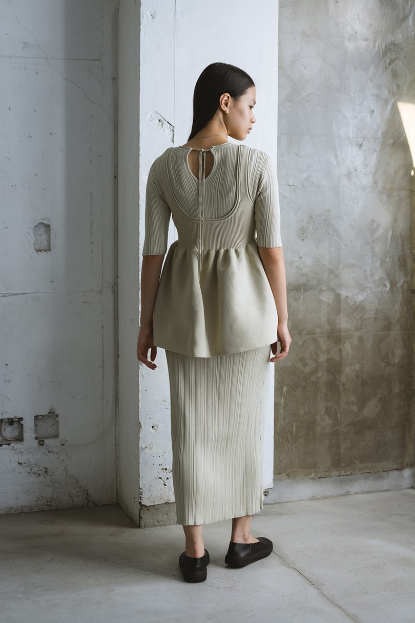 マルチWAYペプラムニットワンピース