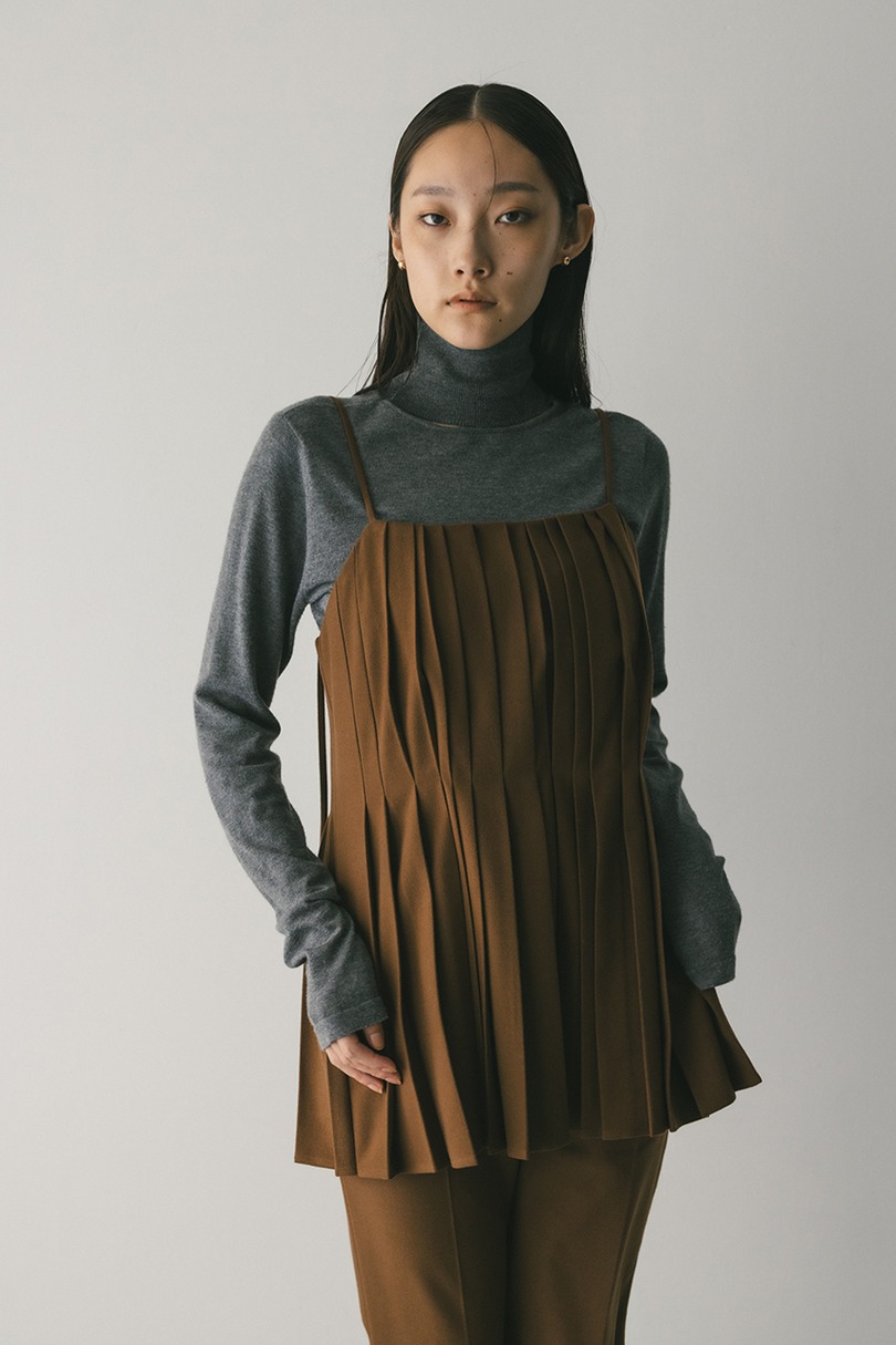 タッキングペプラムキャミ