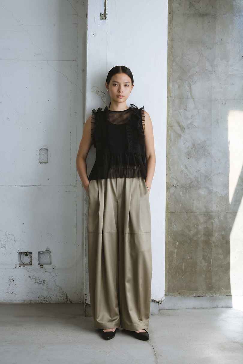 チュールフリルベスト