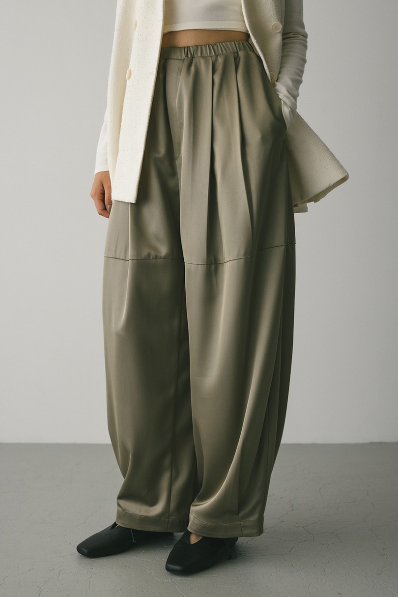 サテンワイドフォルムパンツ