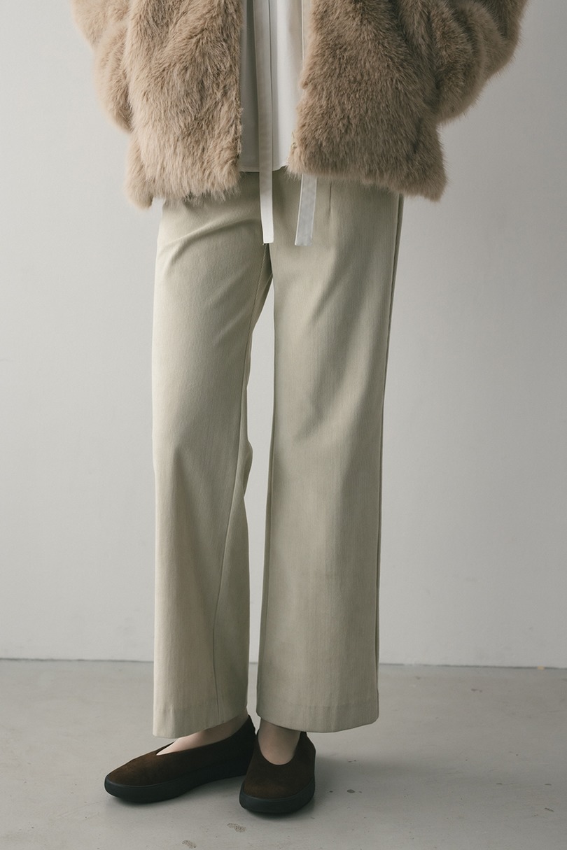 コーデュロイセミフレアパンツ