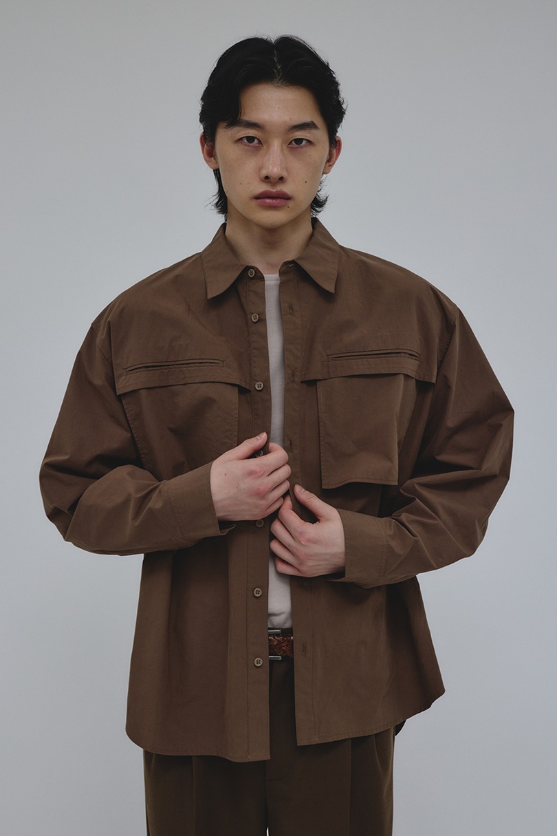 フラップポケットシャツ