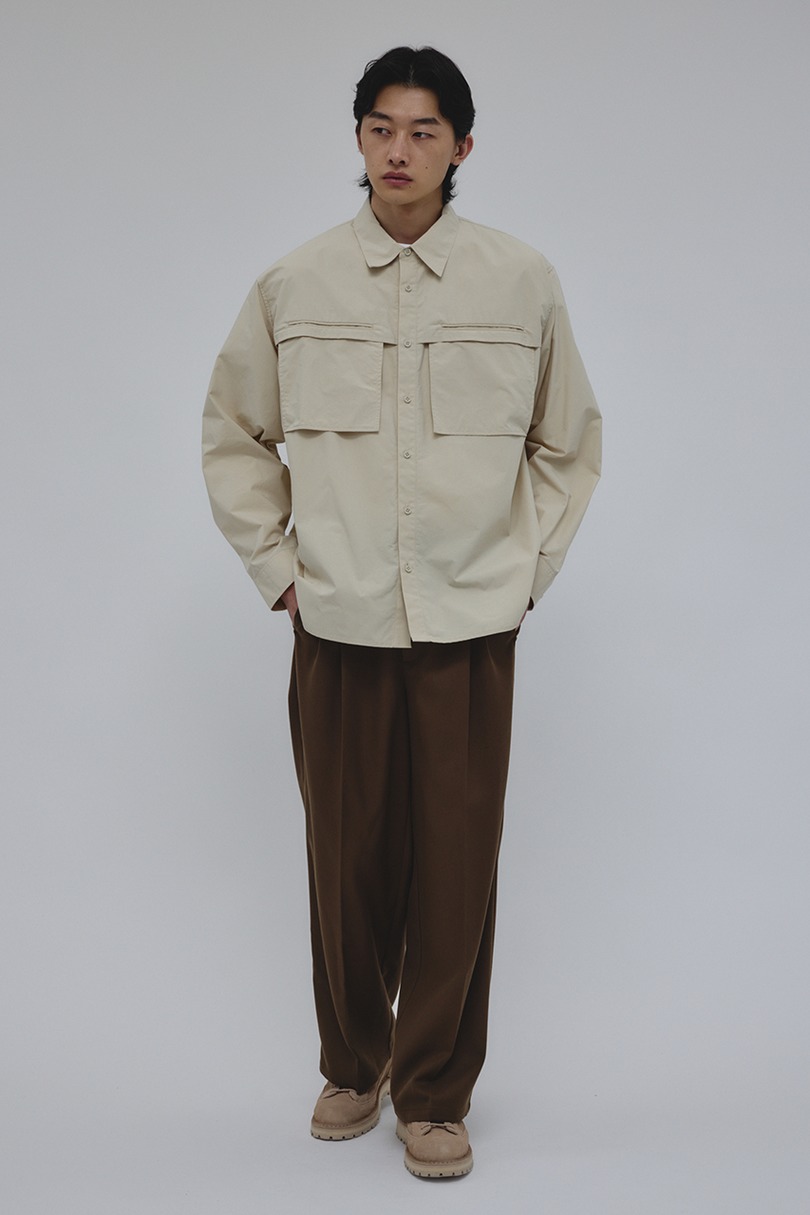 フラップポケットシャツ