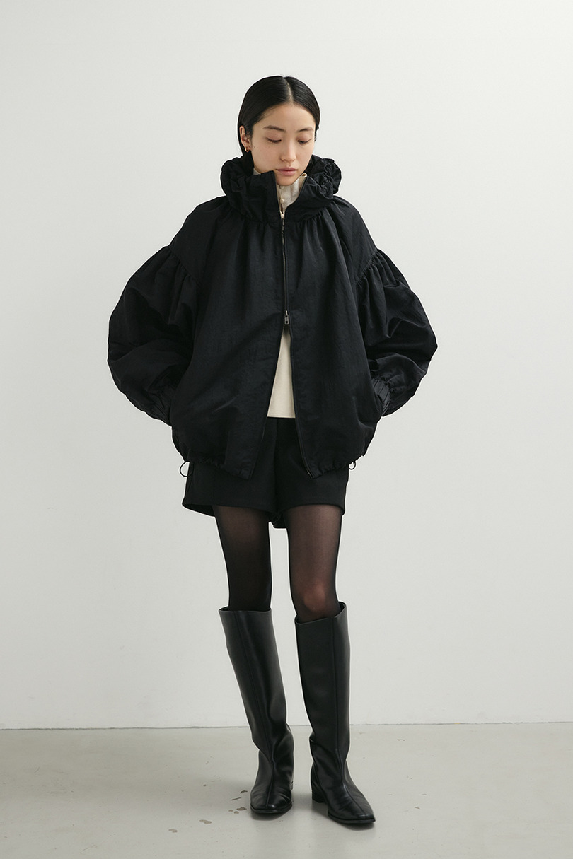 ギャザーネックブルゾン