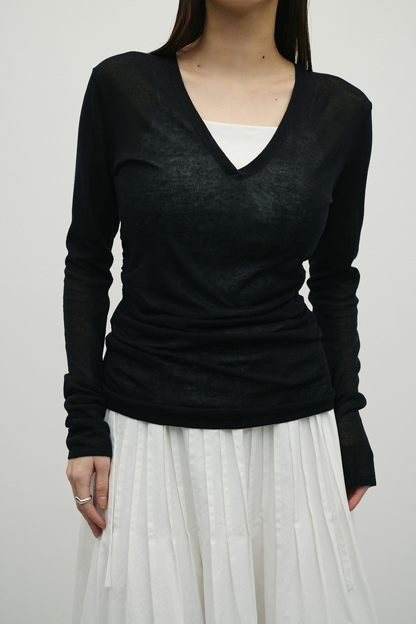 ディープVネックシアートップ