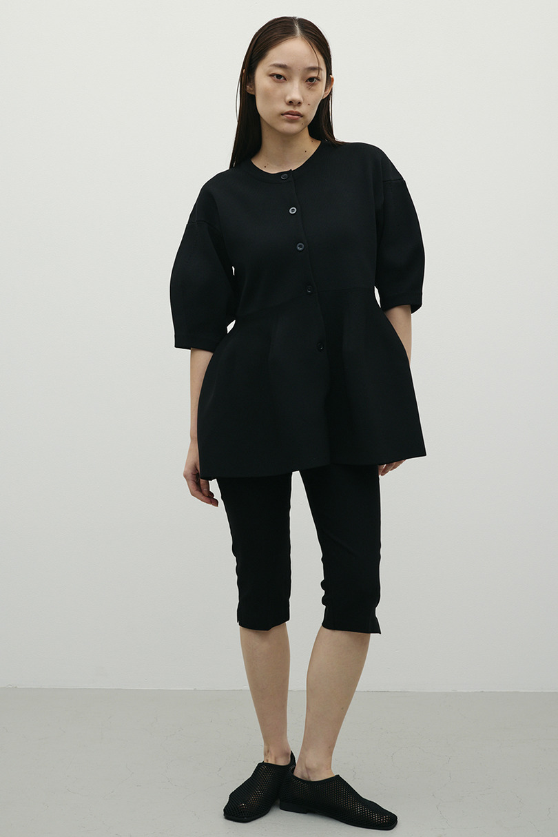 ペプラムフォルムスリーブカーデ 詳細画像 BLK 2