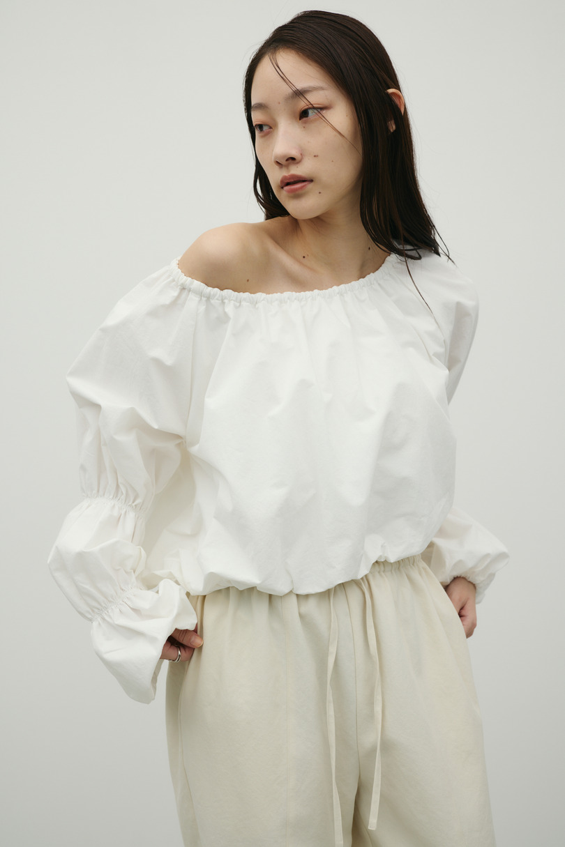 ランタンスリーブオフショルトップ