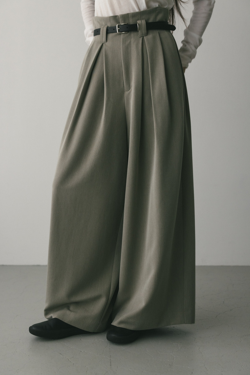 ハイウエストタックワイドパンツ