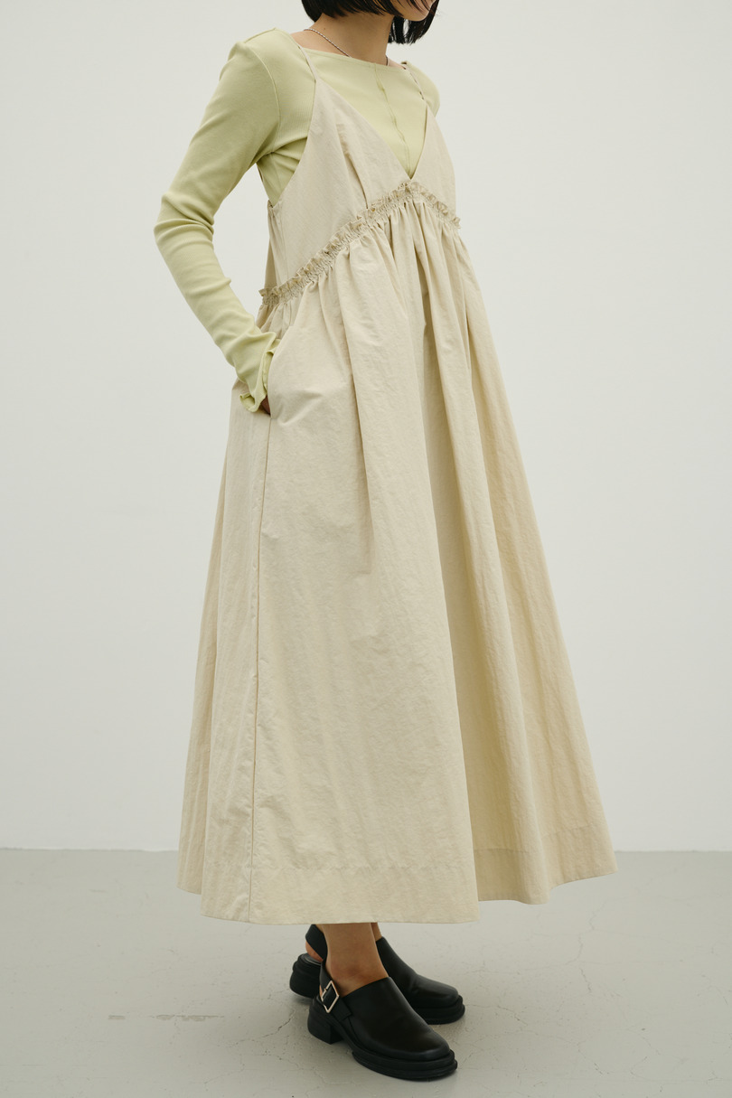 ギャザーVキャミワンピース