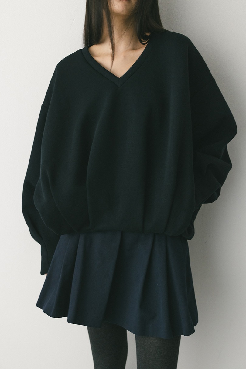 Vネックフォルムダンボールトップ