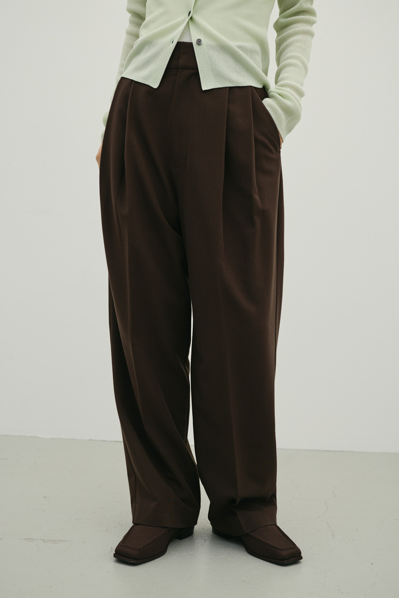 ベーシックツータックパンツ