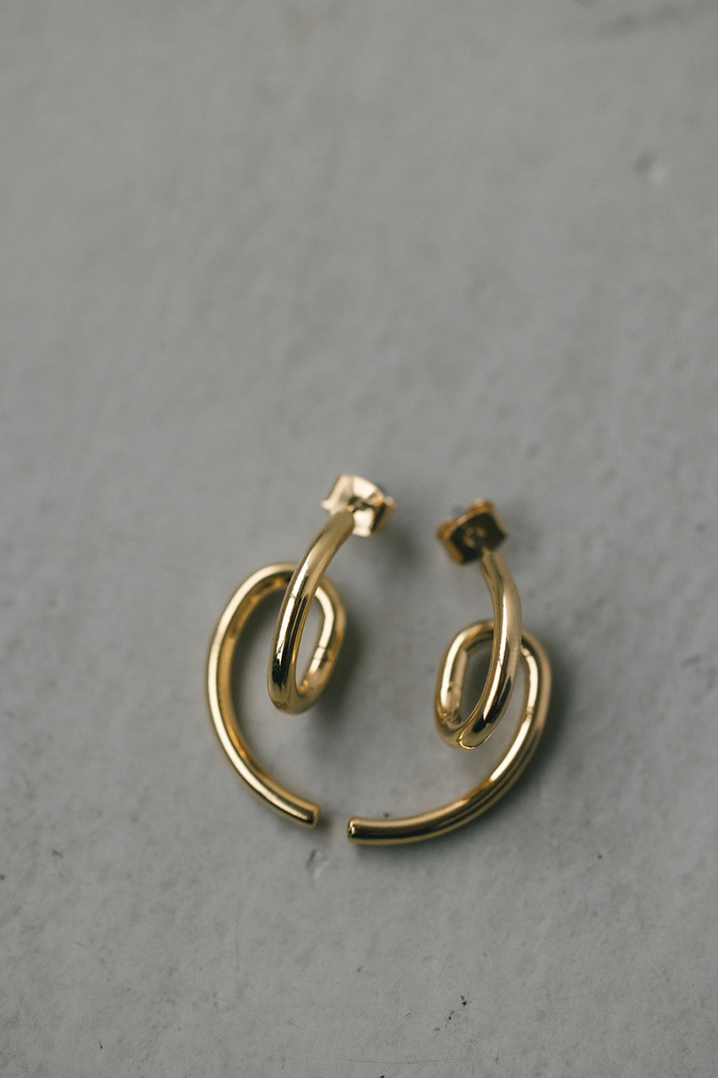 ノットラインピアス