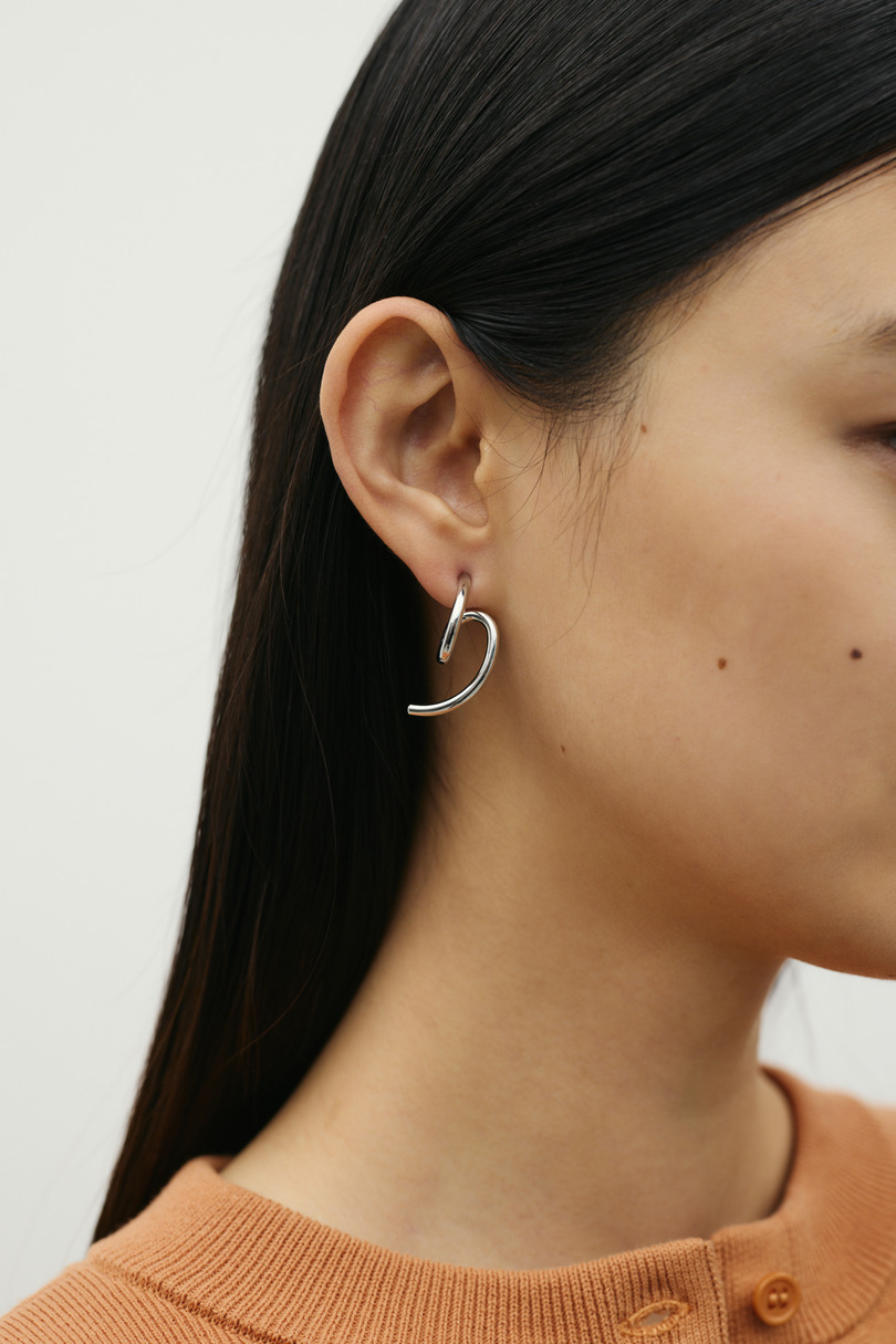 ノットラインピアス