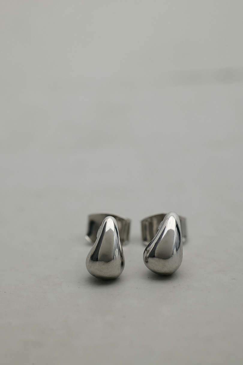 ミニマムドロップピアス