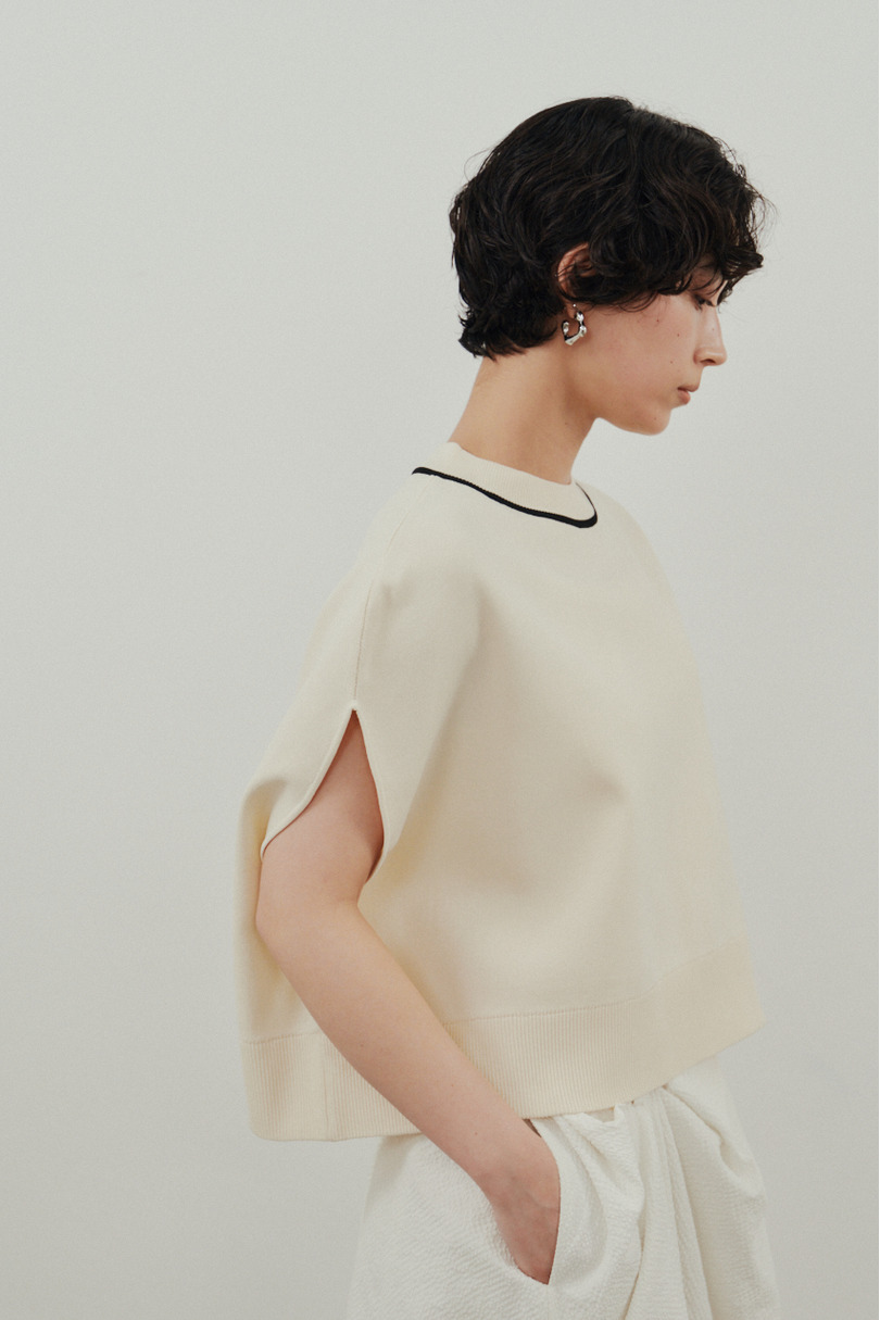 パイピングニットトップ